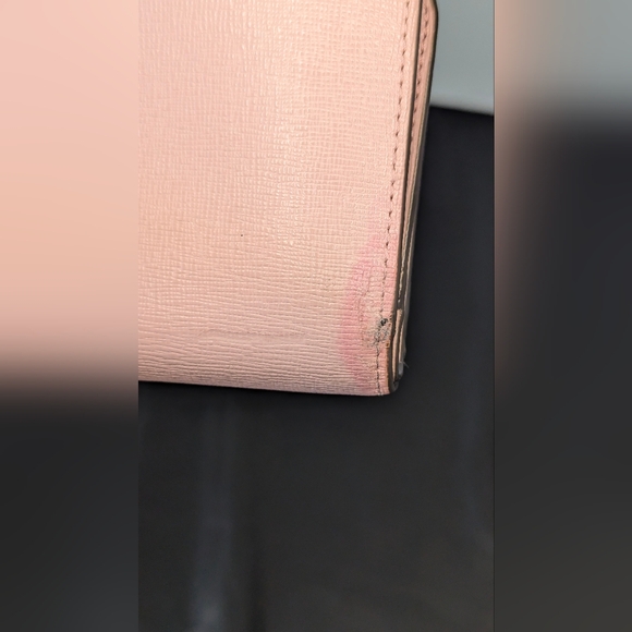 Furla women's wallet pink saffiano leather bifold gold tone hardware GUC w flaws - Picture 10 of 14
